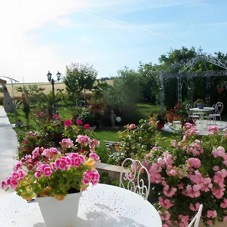 D'hote Jasse Perdrix Bed & Breakfast Thaire